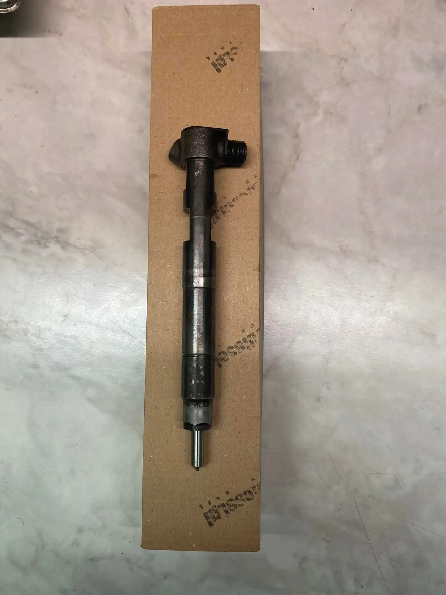 Wtryskiwacz Mercedes 110 CDI Vito Genuine - 2834299