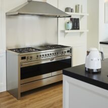 Czajnik SMEG model KLF04WHEU kolor biały