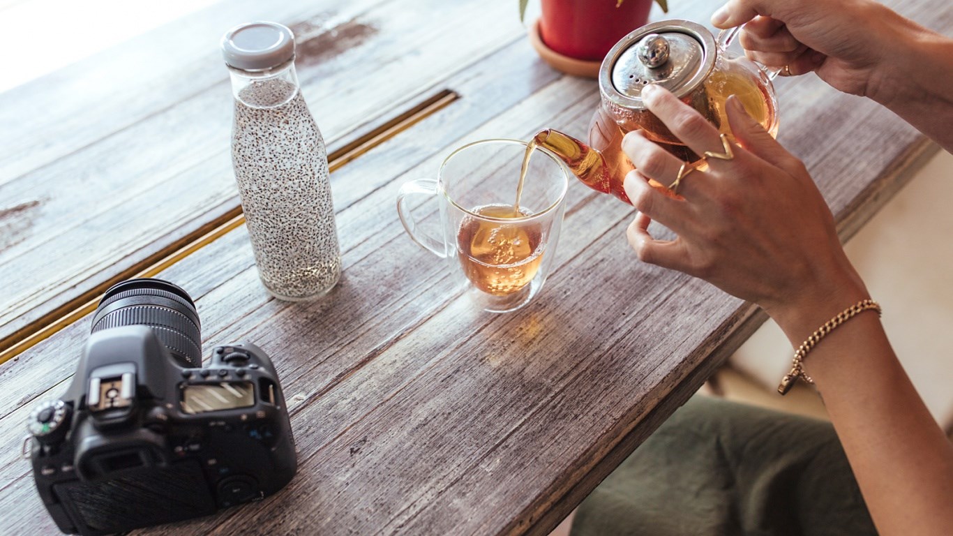 Czajnik bezprzewodowy 1,7 l MPM MCZ-85/G1 - obrazek 3