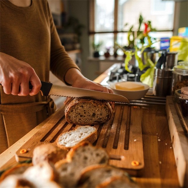 Fiskars 1057550 deska do krojenia Prostokątny Bambusowy, Plastik Bambusowy, Czarny - obrazek 7