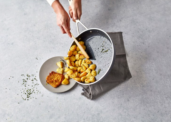 Patelnia nieprzywierająca DEMEYERE ALU INDUSTRY 3 40851-449-0 - 30 CM - obrazek 7