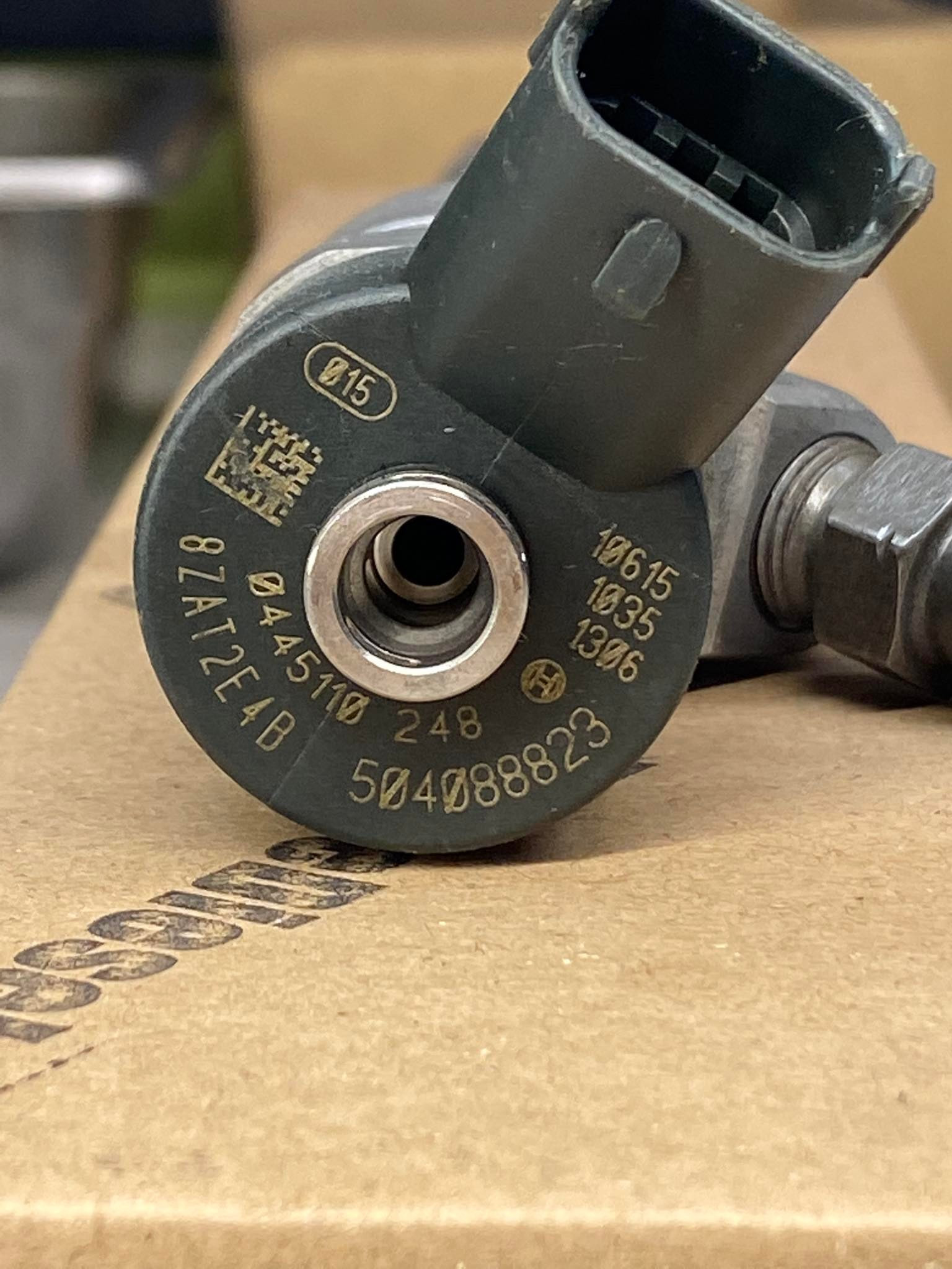 Wtryskiwacz Iveco Daily 3.0 0445110248 - obrazek 3