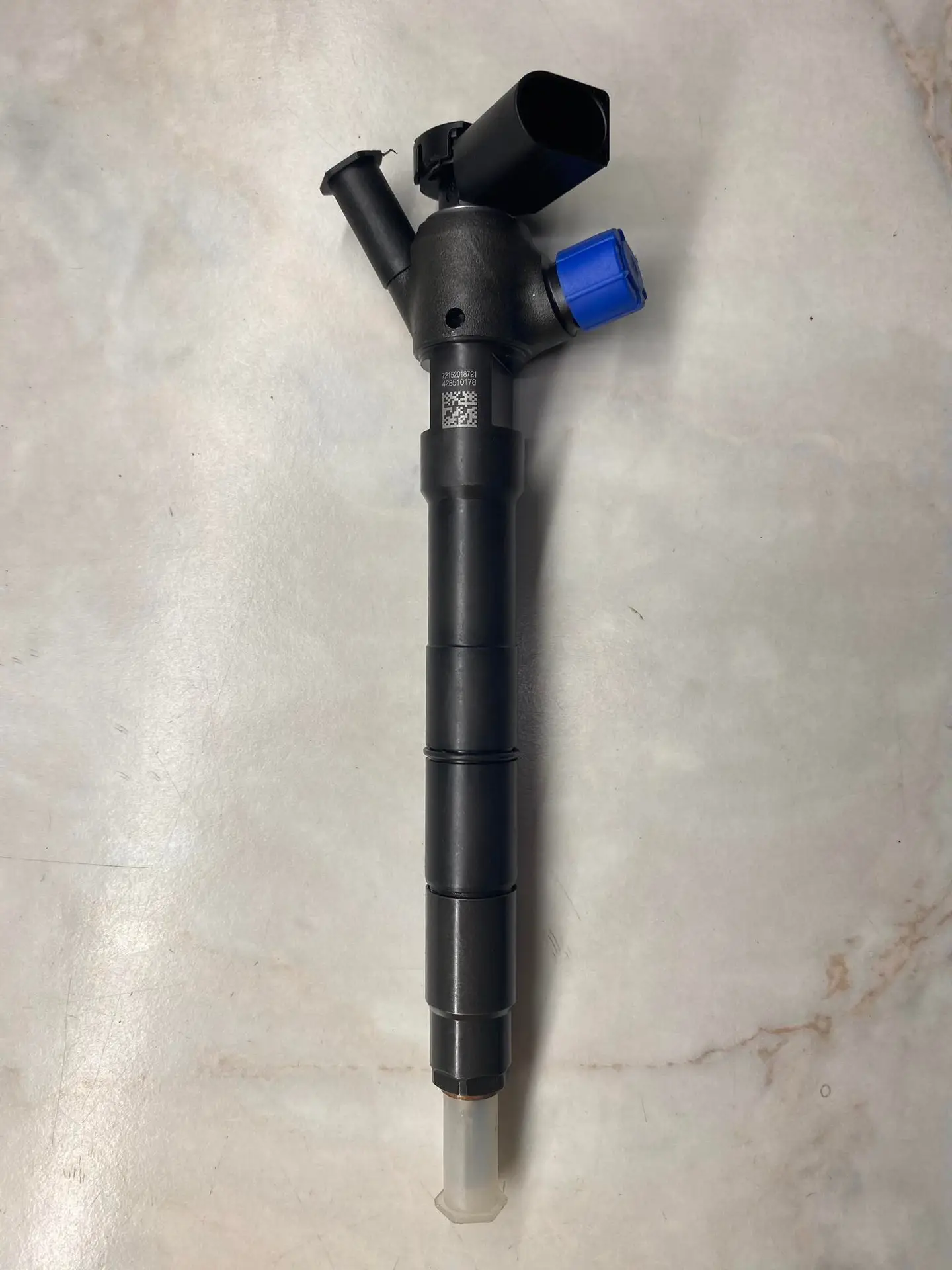 Wtryskiwacz – Audi A1 1.4 TDI – 28424049 / 04B130277J