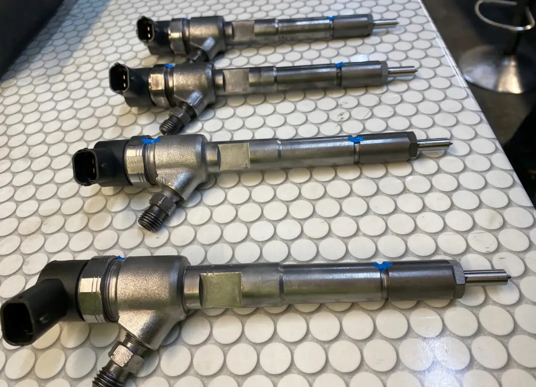 4x Wtryskiwacz Bosch 0445110351