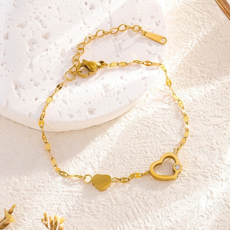 Bransoletka na rękę stal chirurgiczna pozłacana 14k złotem SERCA z cyrkonia BST1546 - obrazek 3