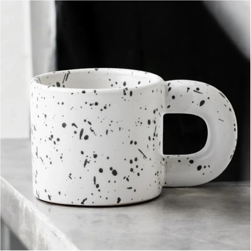 Ceramiczny, nakrapiany kubek z uchem 300 ml Matowy CUP19 - obrazek 3