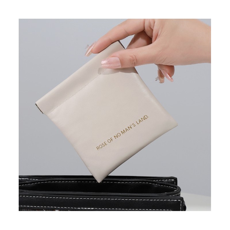 Organizer na wkładki higieniczne, elegancka saszetka do torebki, ekoskóra ORM34K - obrazek 4