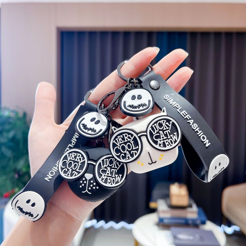 Brelok do kluczy WONDERFUL DAY Kot w okularach czarny 5,2 x 4,5 cm BRL331CZ - obrazek 3