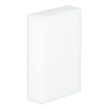 Magiczna gąbka z melaminy usuwa trudne plamy