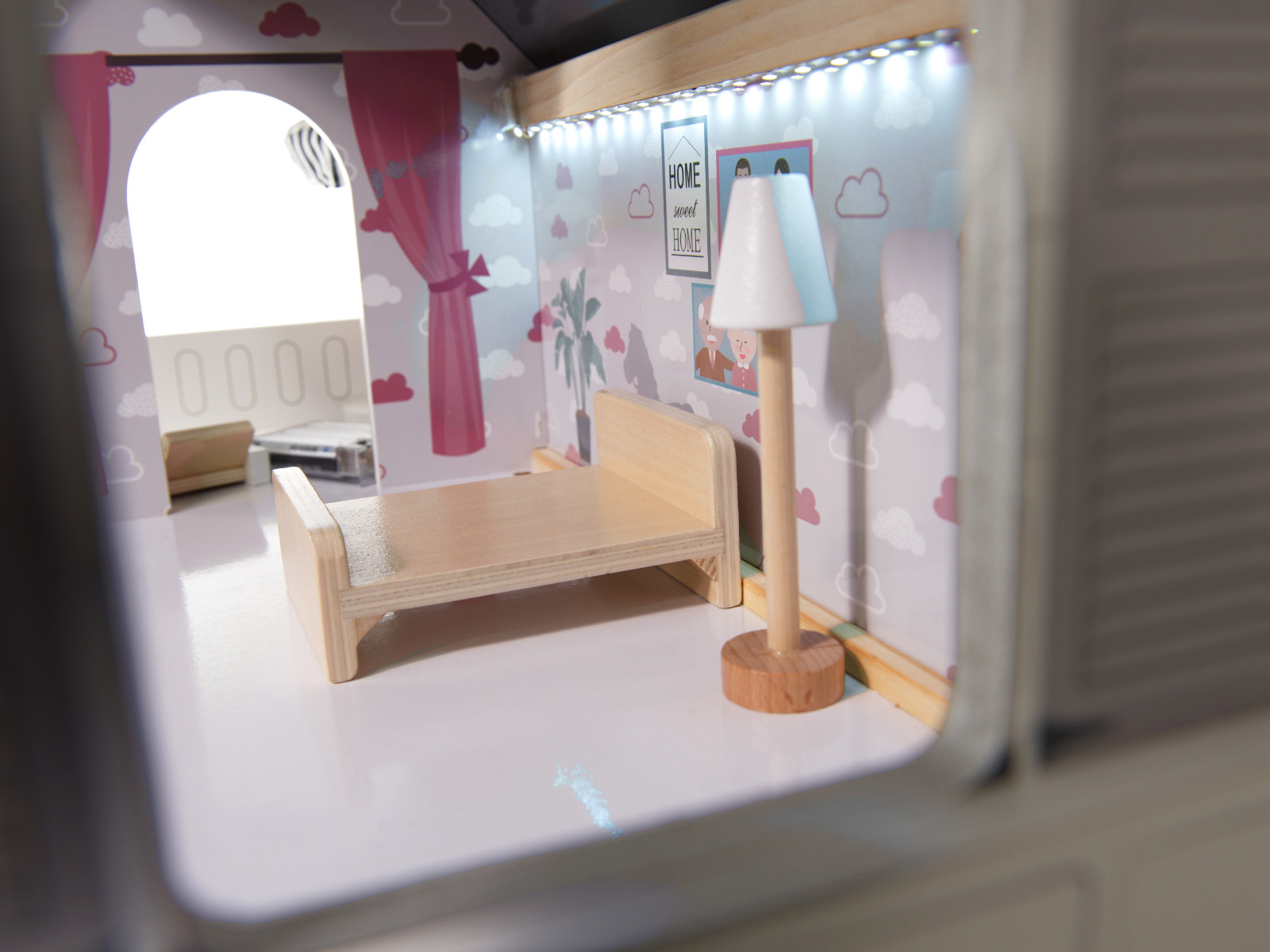 Domek dla lalek drewniany MDF mebelki 78cm czarny LED - obrazek 5