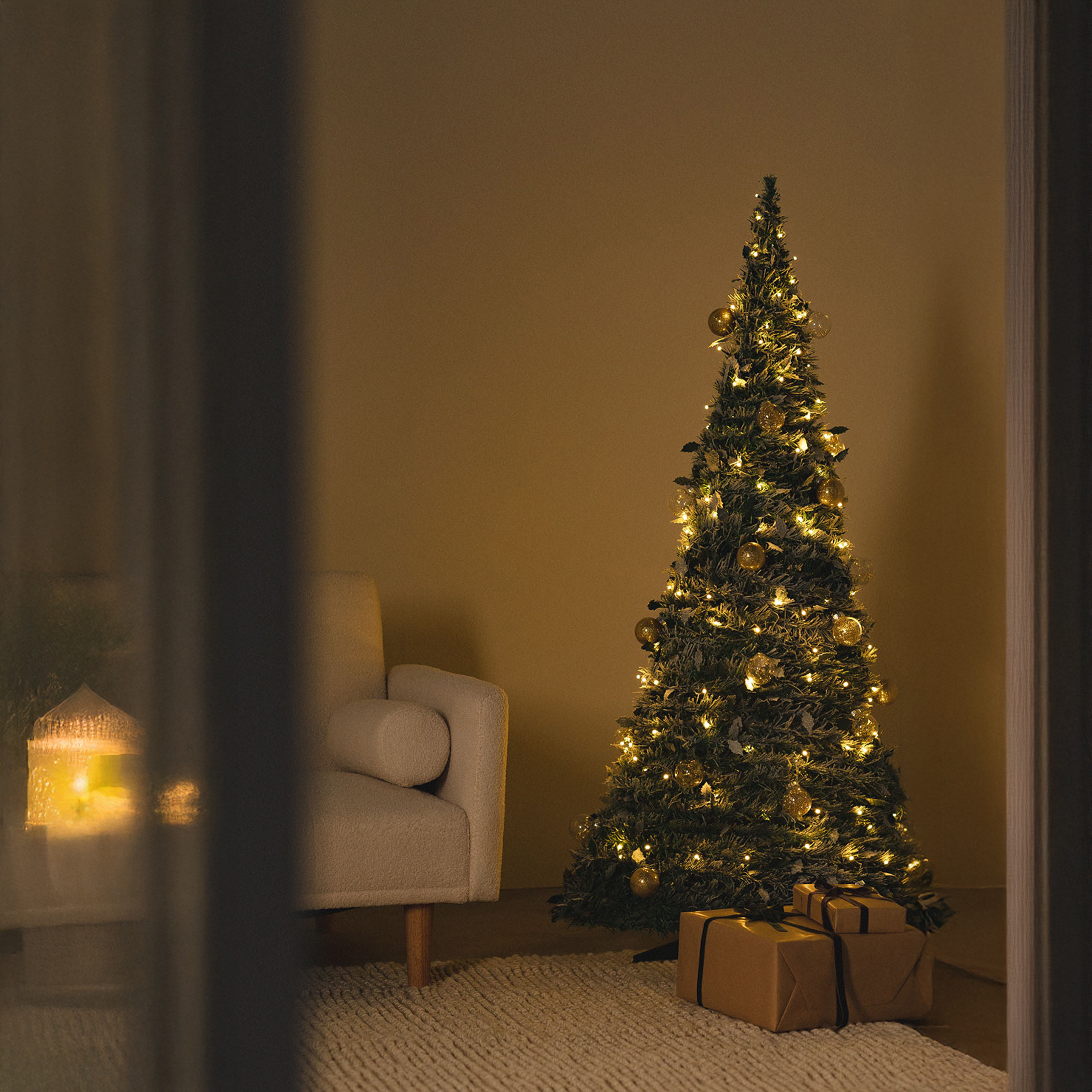 Choinka Świąteczna Udekorowana Ozdobna Gotowa Składana 210cm Lampki Bombki - obrazek 5