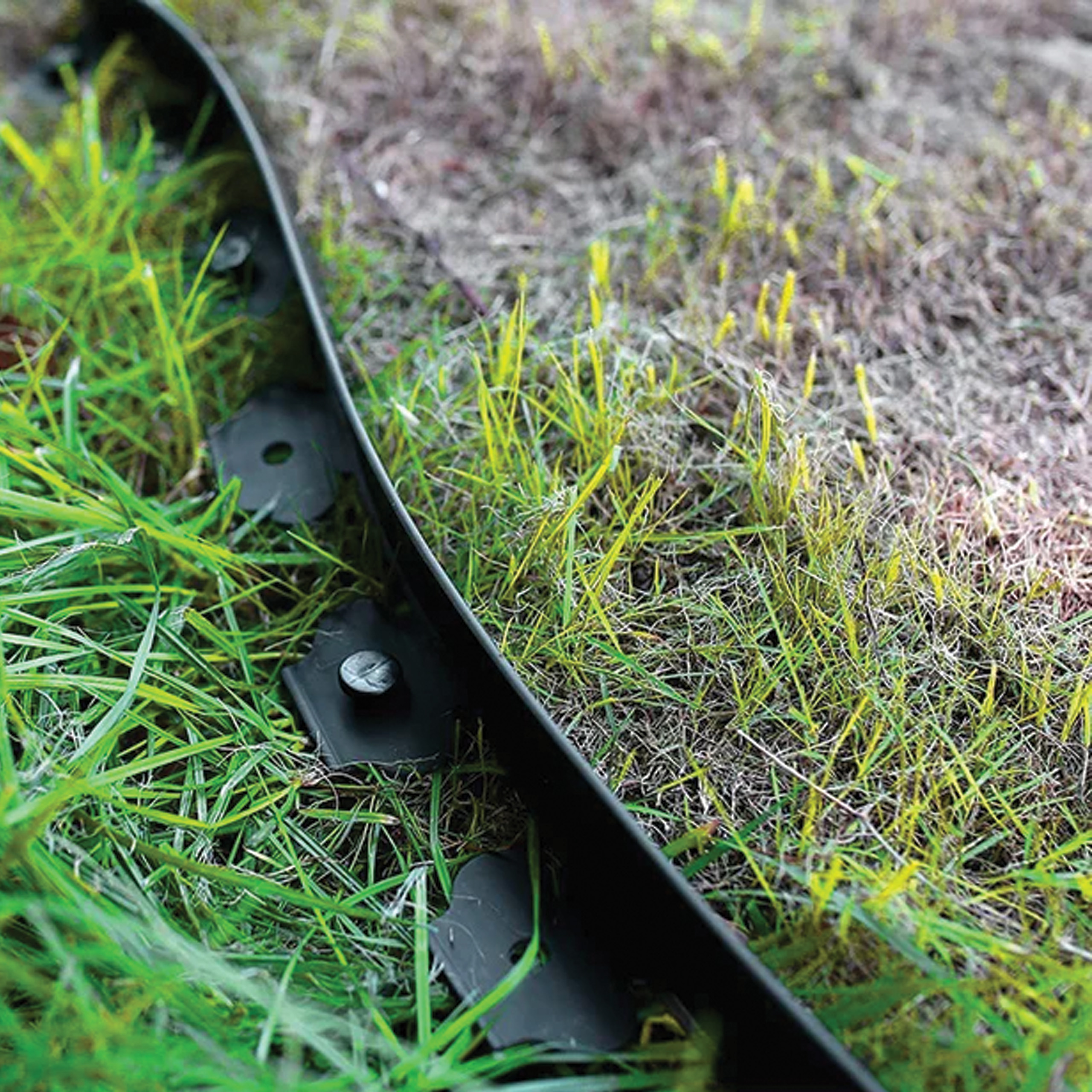 ZESTAW OBRZEŻE TRAWNIKOWE OGRODOWE 40x50x20m 30 KOŁKÓW KOTEW CZARNE - obrazek 5