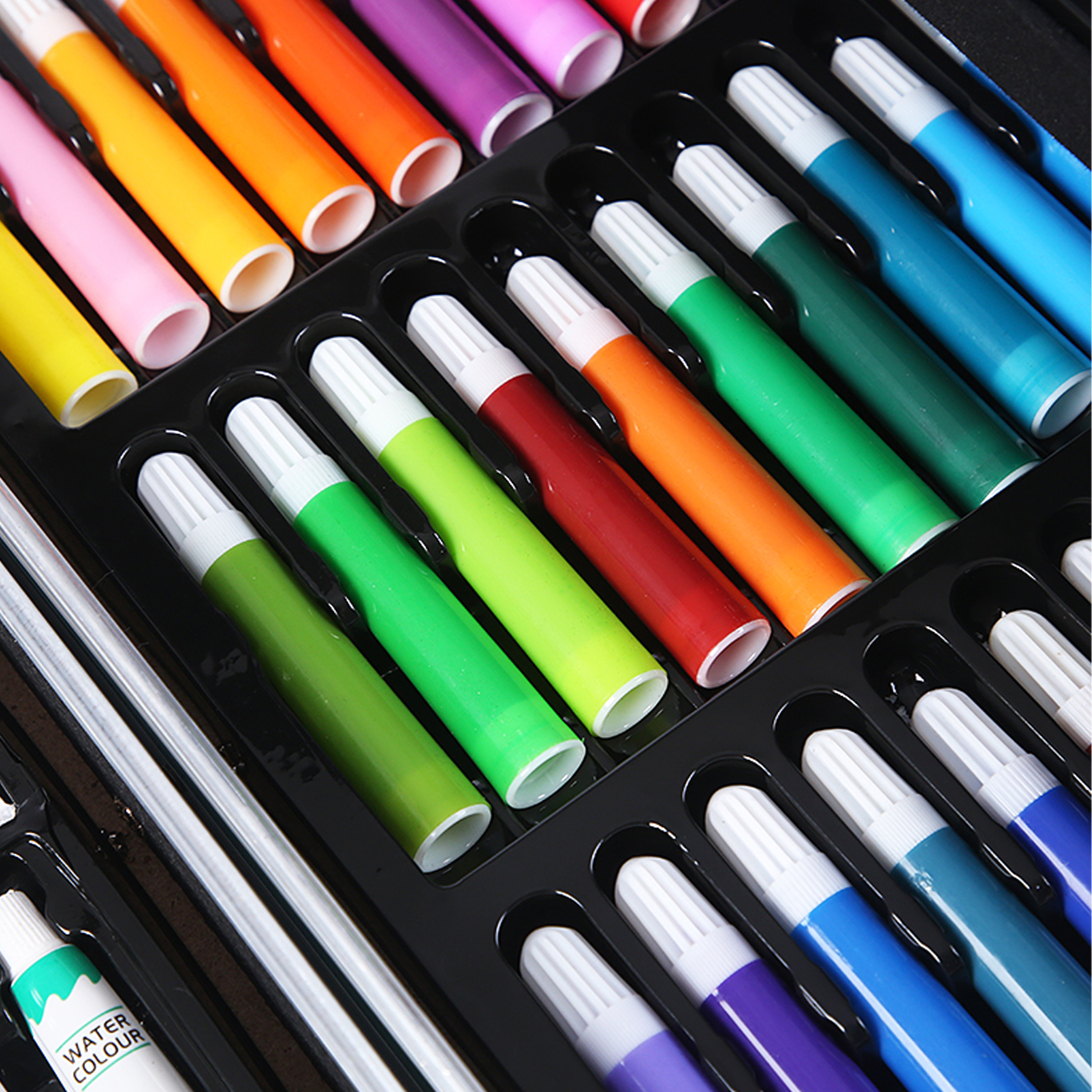 ZESTAW DO MALOWANIA DLA DZIECI Artystyczny kredki 145 el WALIZKA 204 SZT - obrazek 3