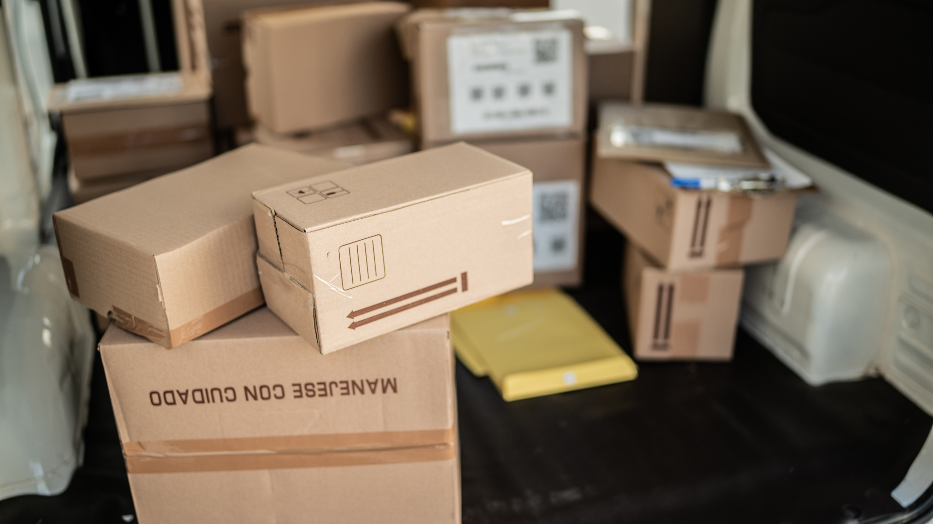 Jak wyposażyć auto w praktyczne akcesoria, które naprawdę ułatwiają codzienną jazdę? – Opole