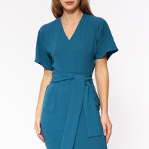 Sukienka Lazurowa elegancka sukienka z wiązaniem w pasie S204 Lazur – Nife