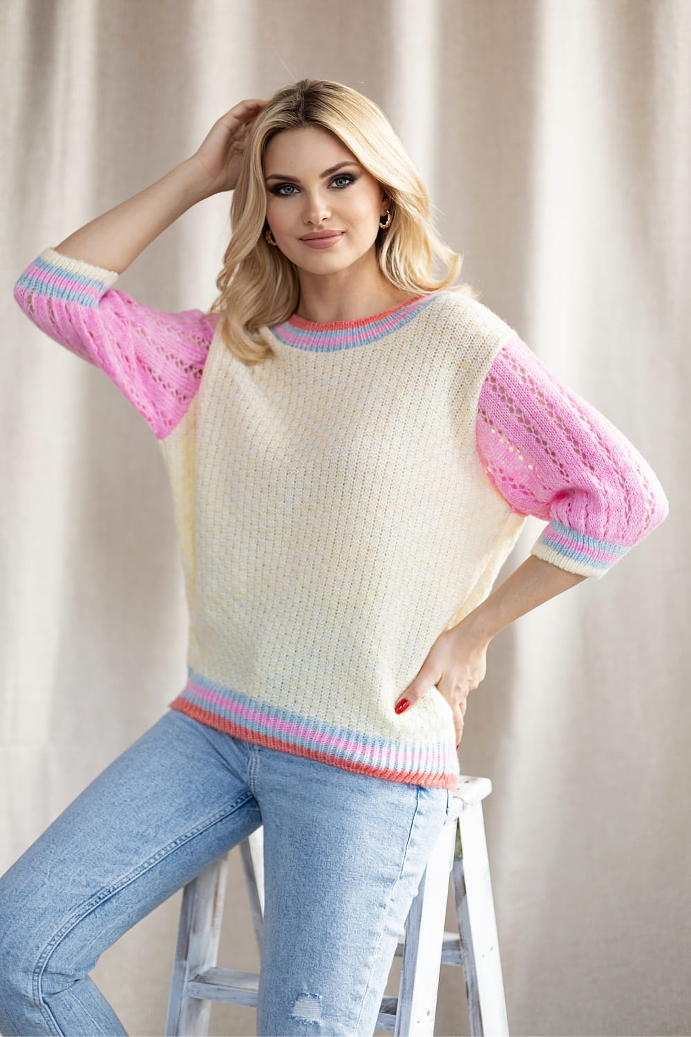 Sweter Damski Model 30093 Light Yellow - PeeKaBoo - obrazek 4