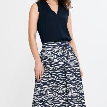 Spódnica midi z zakładkami SP83 Wzór Zebra/Navy – Nife