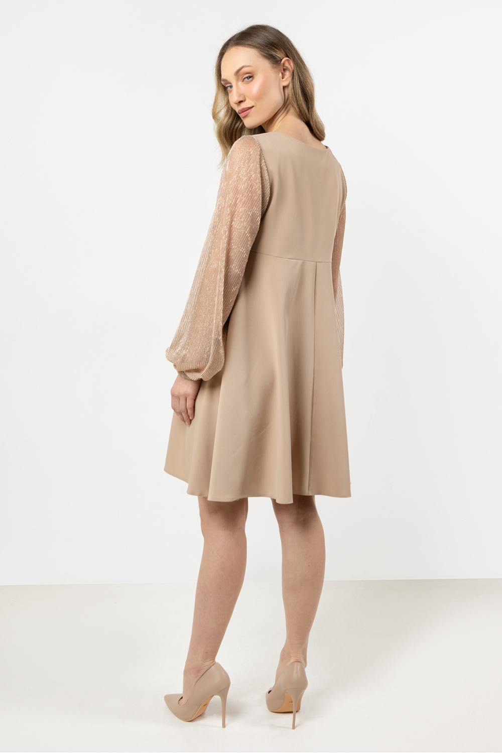 Sukienka Model A712 Beige - awama - obrazek 4