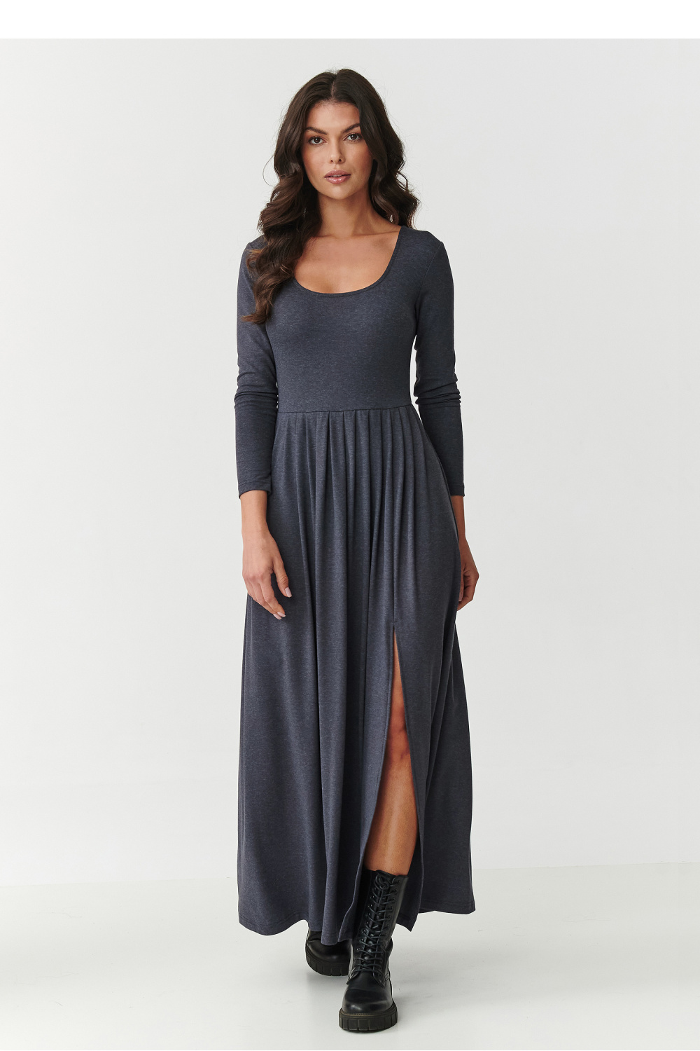 Sukienka Model M896 Antracyt - Makadamia