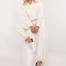 Spodnie Komplet Model LK-KMPL-509772.44 Ecru – Lakerta