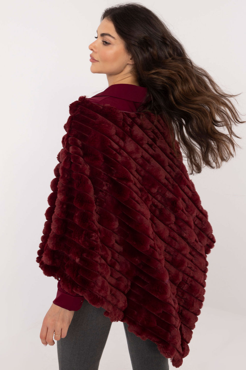 Sweter Poncho Model AT-PN-2347.68 Bordo - AT - obrazek 4
