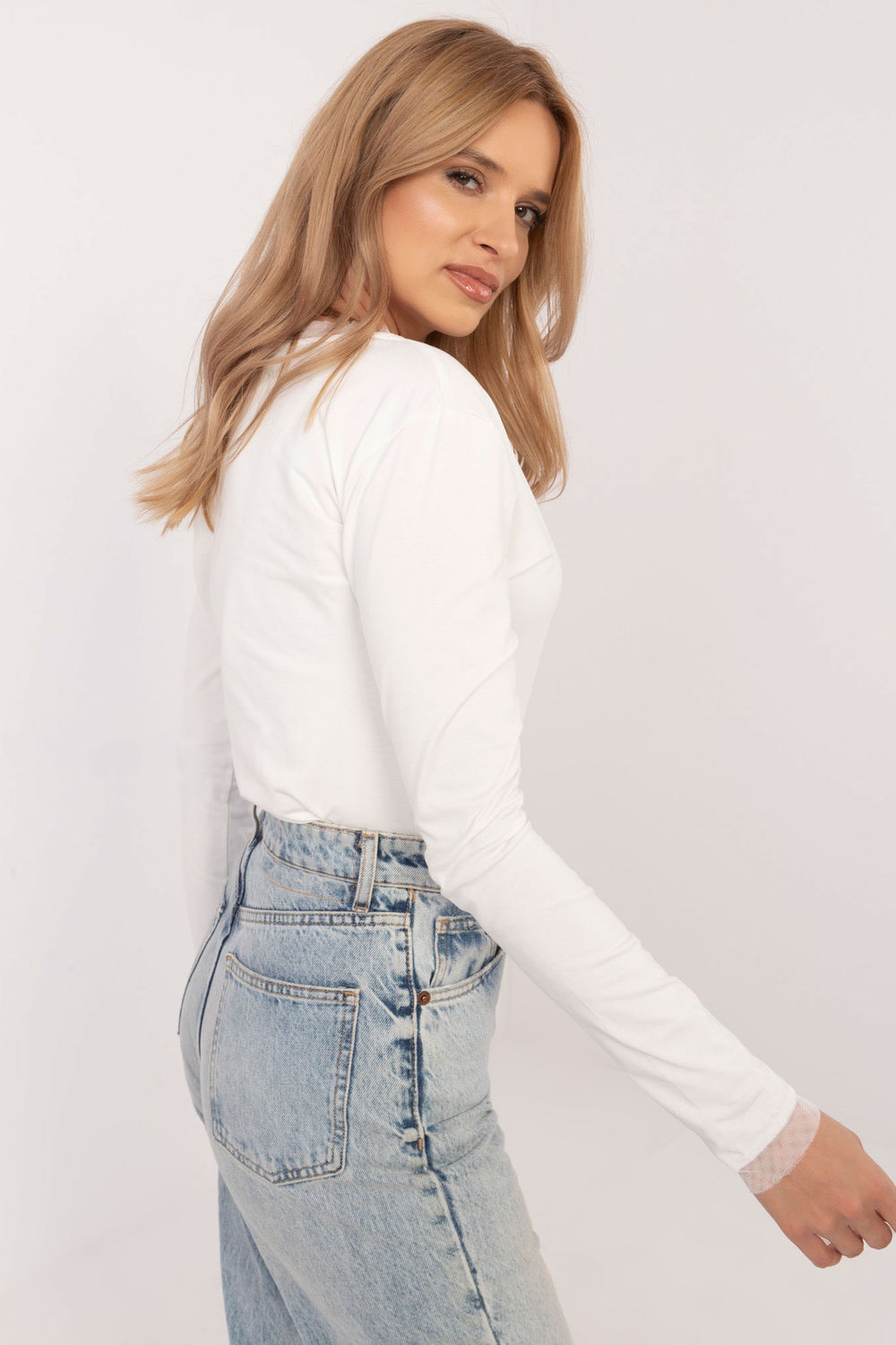 Bluzka Model CLM-BZ-1157.13X Ecru - Factory Price - obrazek 3