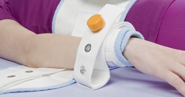 Pas krępujący i unieruchomiający na nadgarstek ROZM. M - obrazek 3