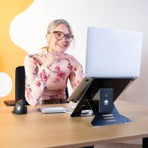 Podstawka do laptopa 10-20 Max.5KG Alu Riser czarna