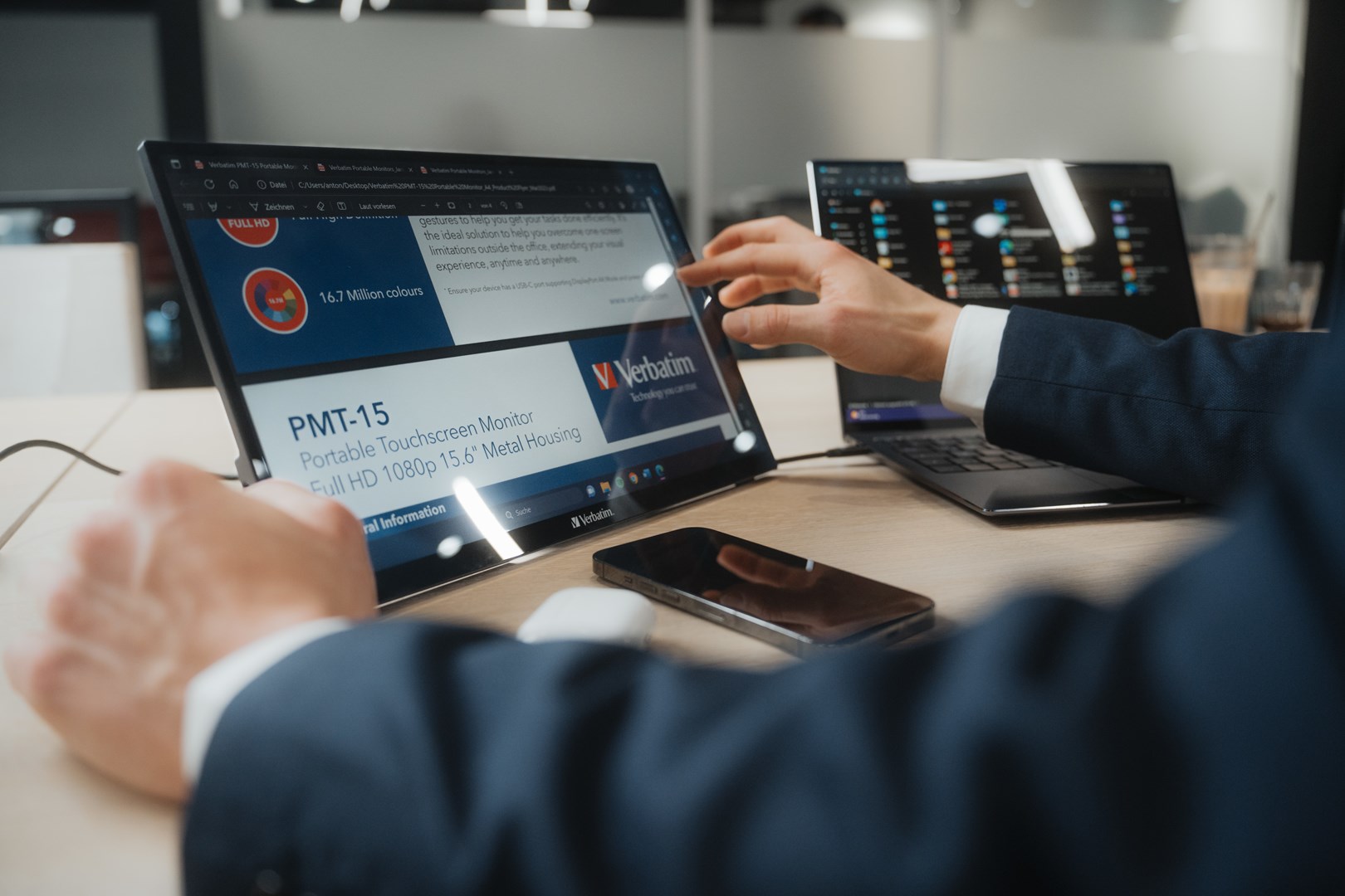 Verbatim 49593 monitor komputerowy 43,9 cm (17.3") 1920 x 1080 px Full HD LCD Ekran dotykowy Czarny - obrazek 2