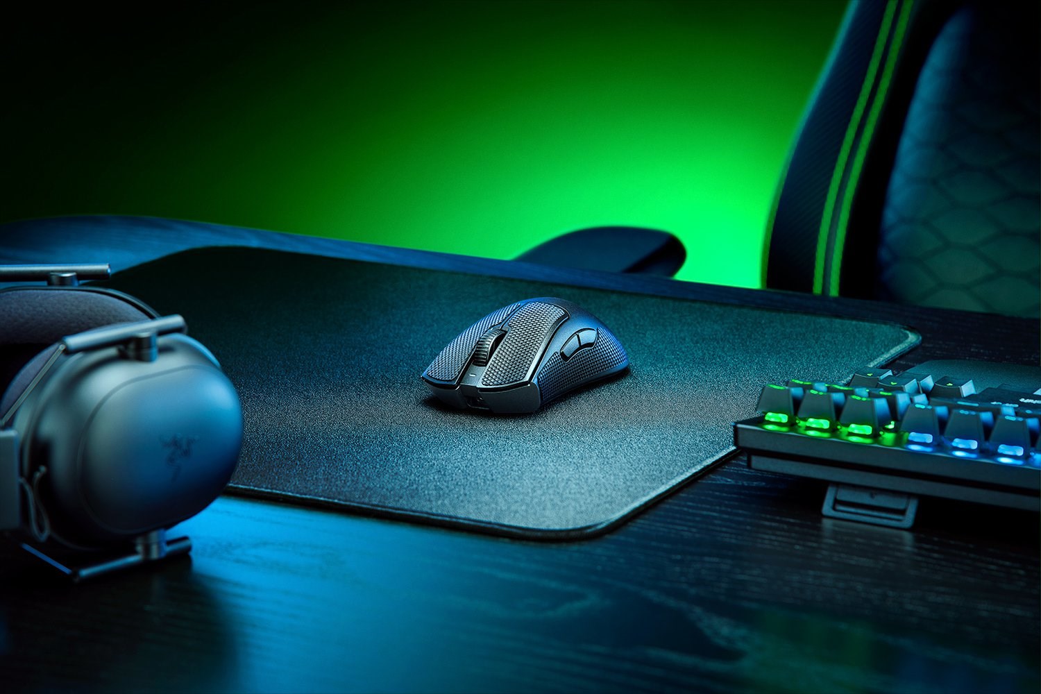 Razer DeathAdder V3 Pro myszka Gaming Po prawej stronie RF Wireless + USB Type-C Optyczny 30000 DPI - obrazek 3