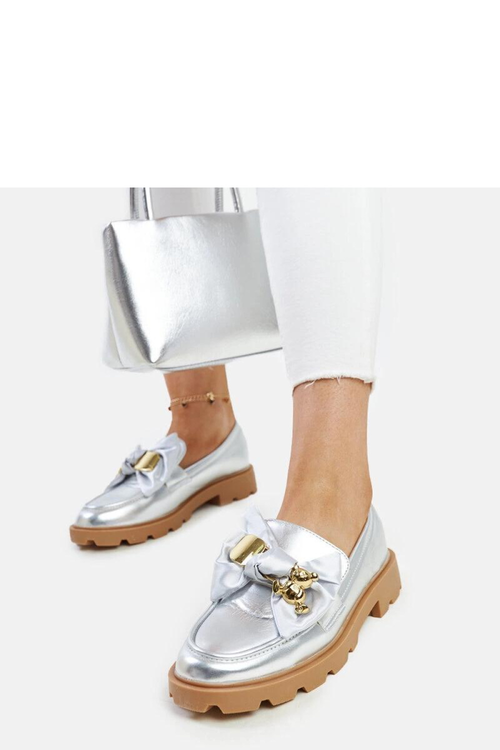 Srebrne mokasyny z ozdobną agrafką Bogumila - Solea - obrazek 5
