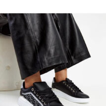 Czarne sneakersy na platformie z brokatem Fekete – Solea