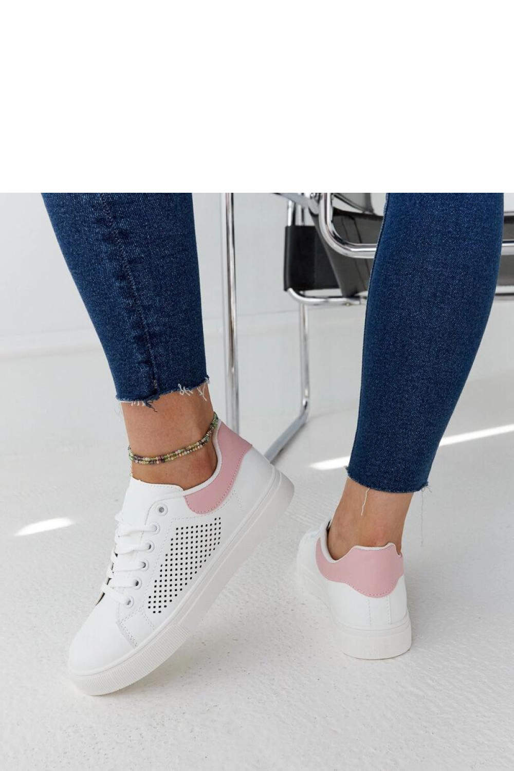 Biało-różowe ażurowe sneakersy Semhar - Solea - obrazek 5