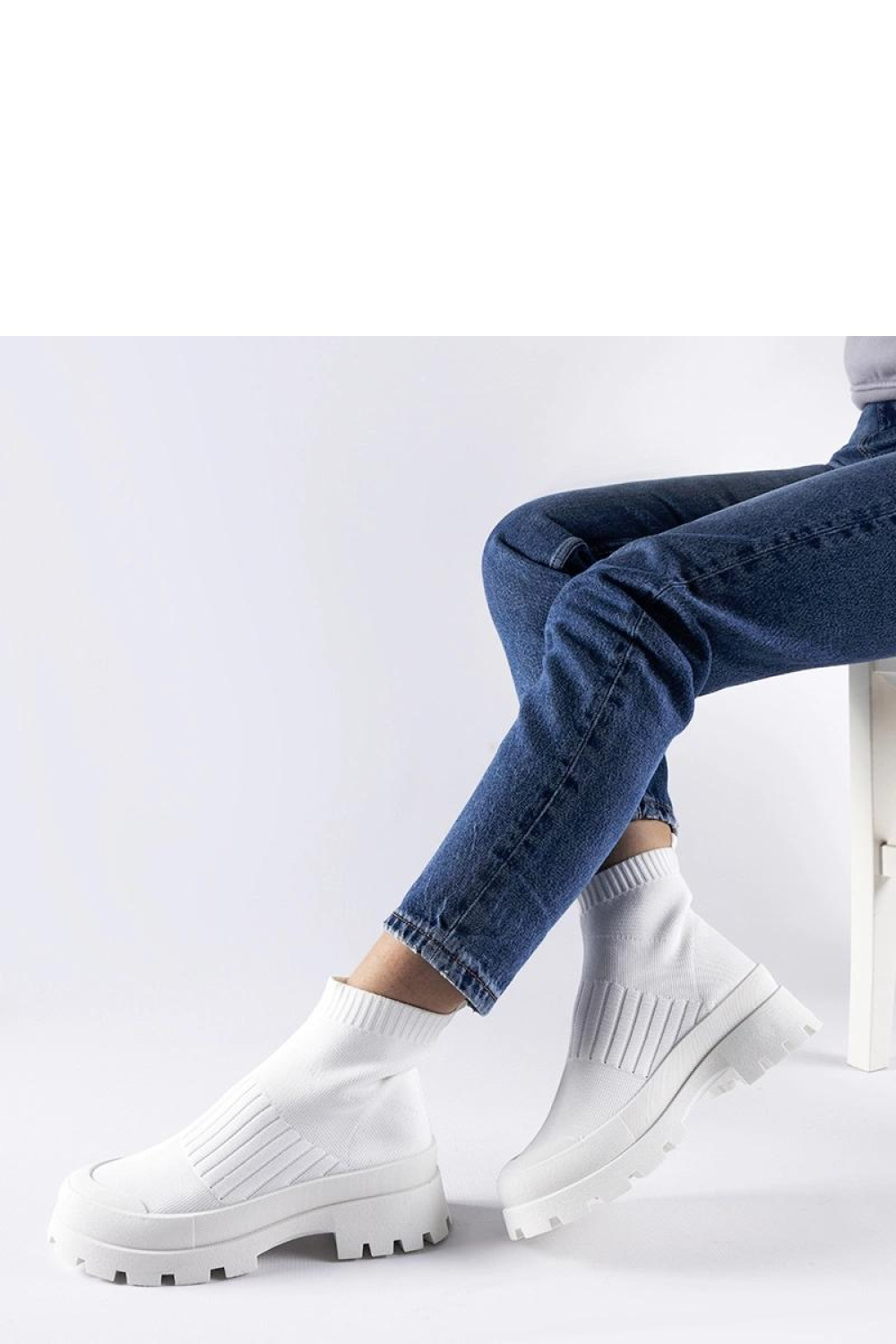 Białe sneakersy z elastyczną cholewką Varden - Solea - obrazek 2