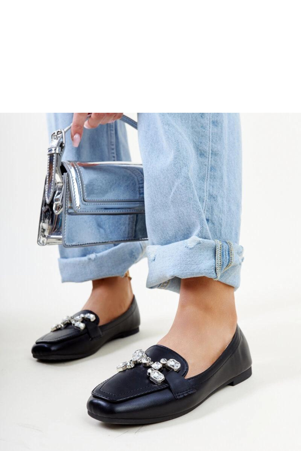 Czarne mokasyny z cyrkonową klamerką Mali - Solea - obrazek 3