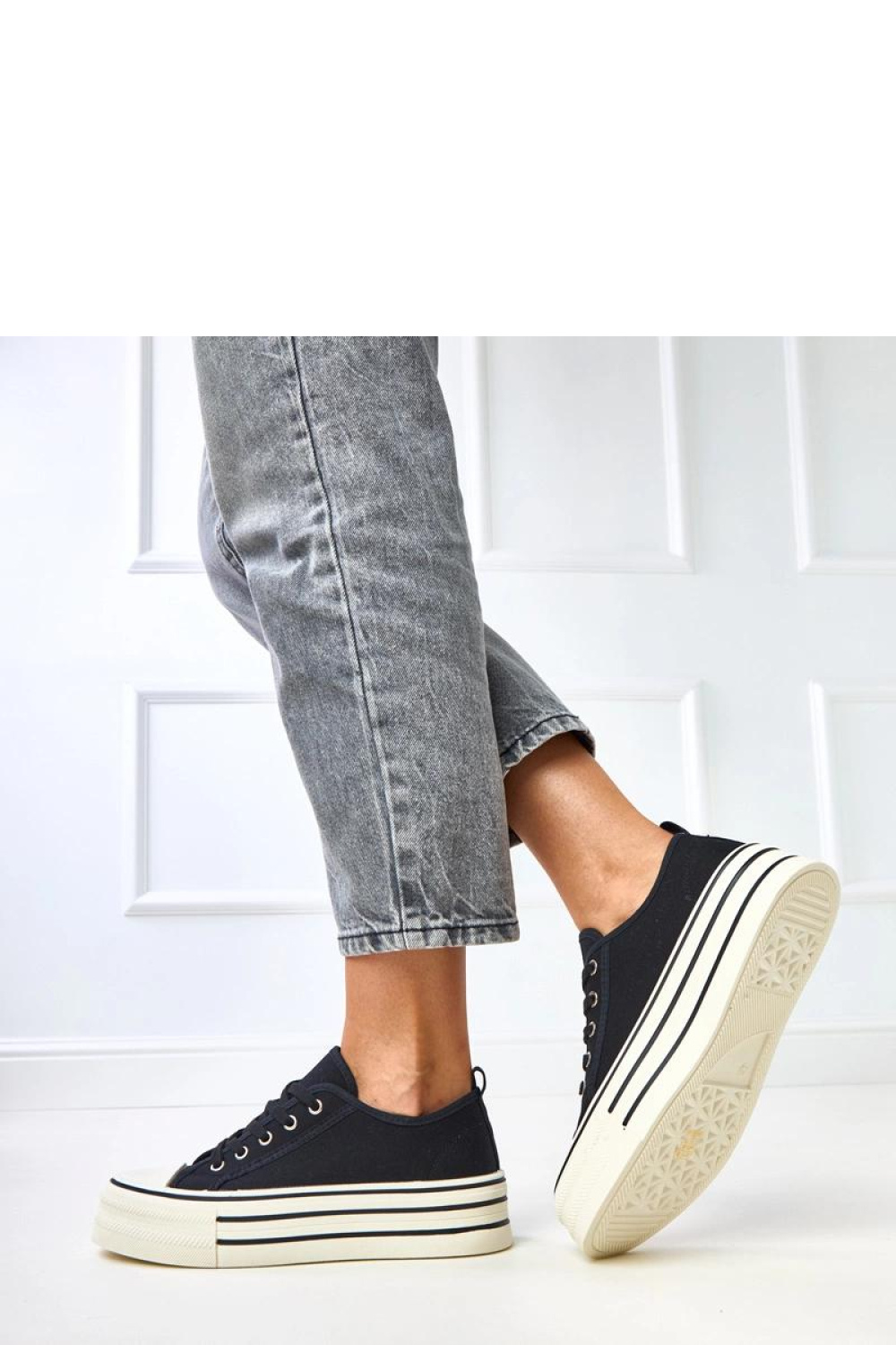 Trampki Model Talah SL8826 Black - Solea - obrazek 3