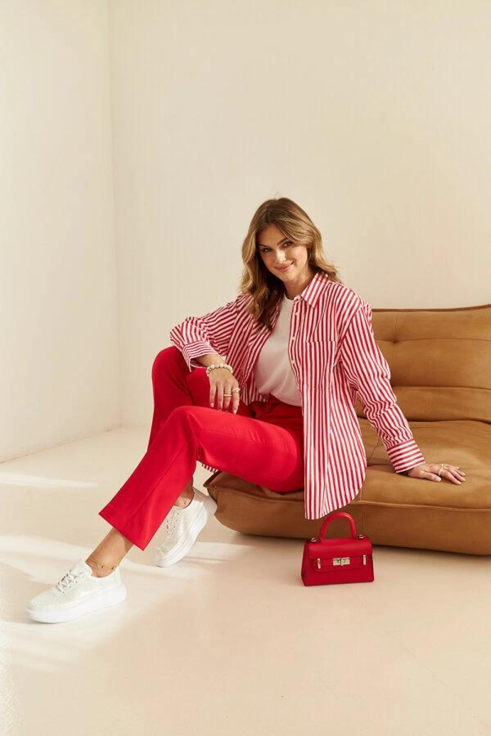 Srebrne trampki na platformie Lori - Solea - obrazek 6