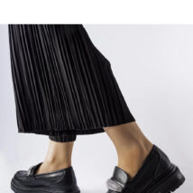 Czarne mokasyny z cyrkoniami Hartford – Solea