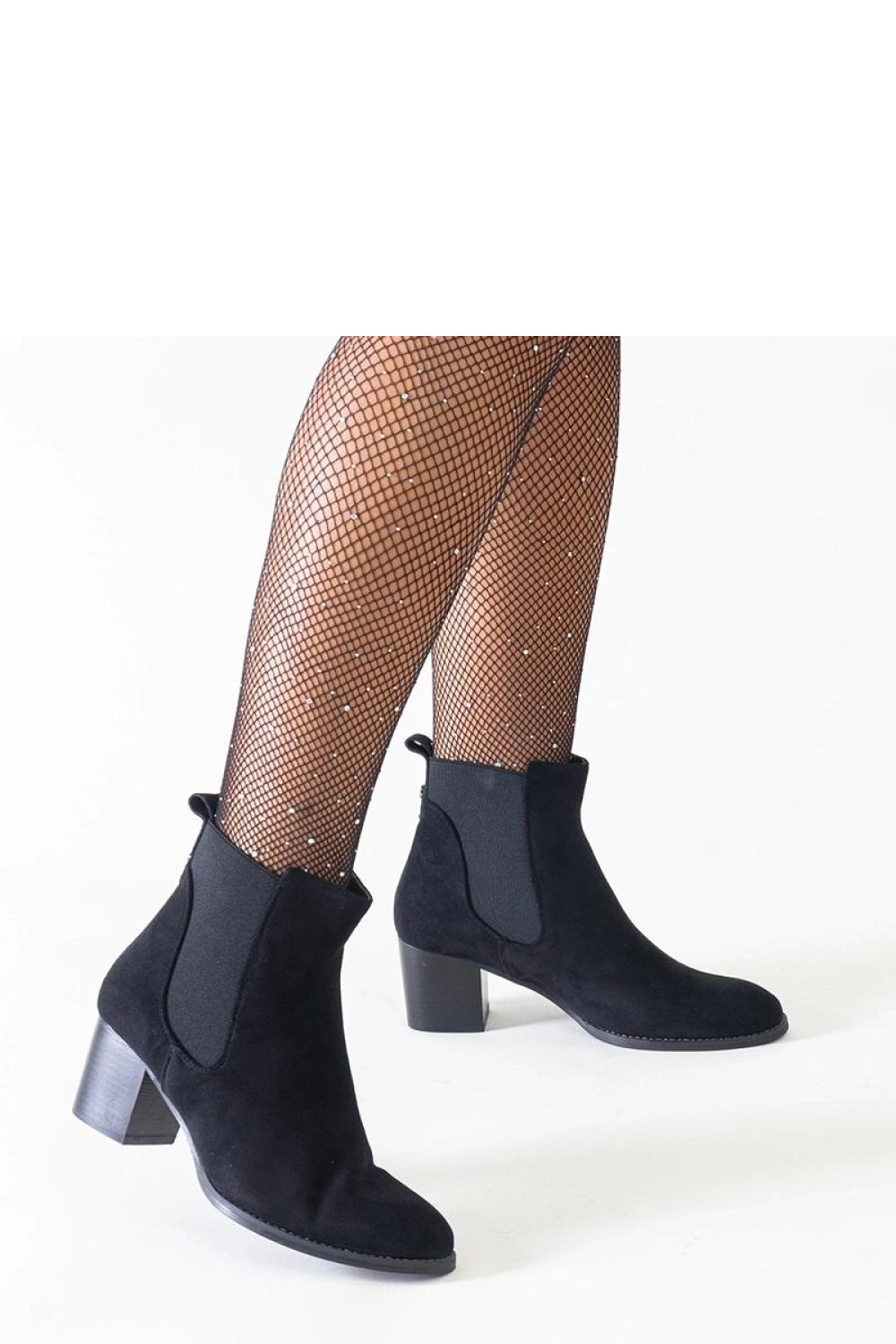 Czarne botki na słupku z elastycznymi wstawkami eko-zamsz Nadisa - Solea - obrazek 2