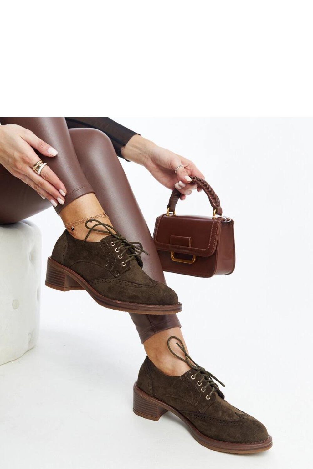 Zielone zamszowe półbuty obcasie Tigard - Solea - obrazek 3