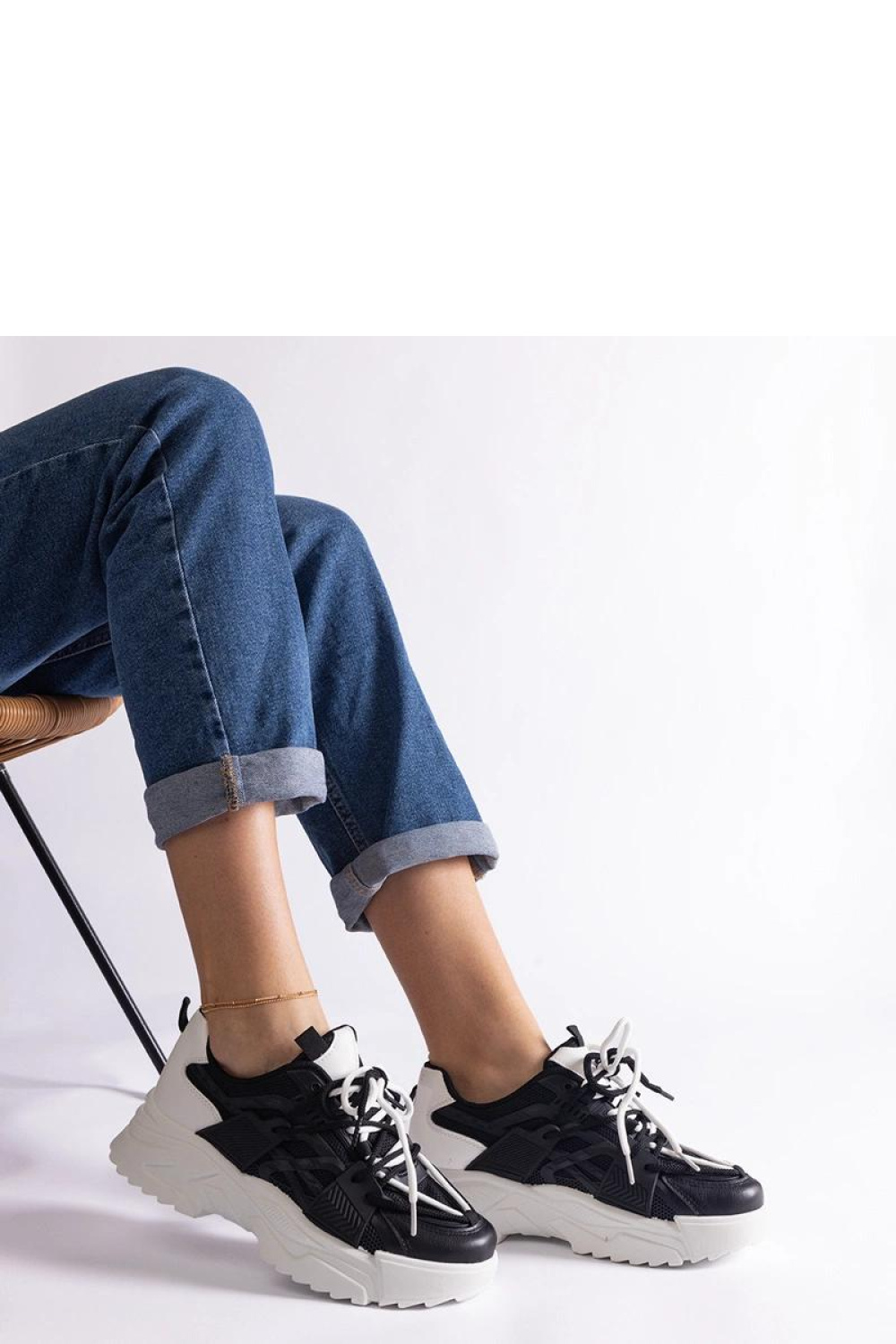 Czarne sneakersy sportowe damskie Alva - Solea - obrazek 4