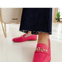 Różowe mokasyny zdobione łańcuszkiem Kuens – Solea