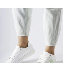 Białe sportowe buty z miętowymi dodatkami Marei – Solea