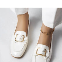 Białe lakierowane mokasyny z klamrą Erica – Solea