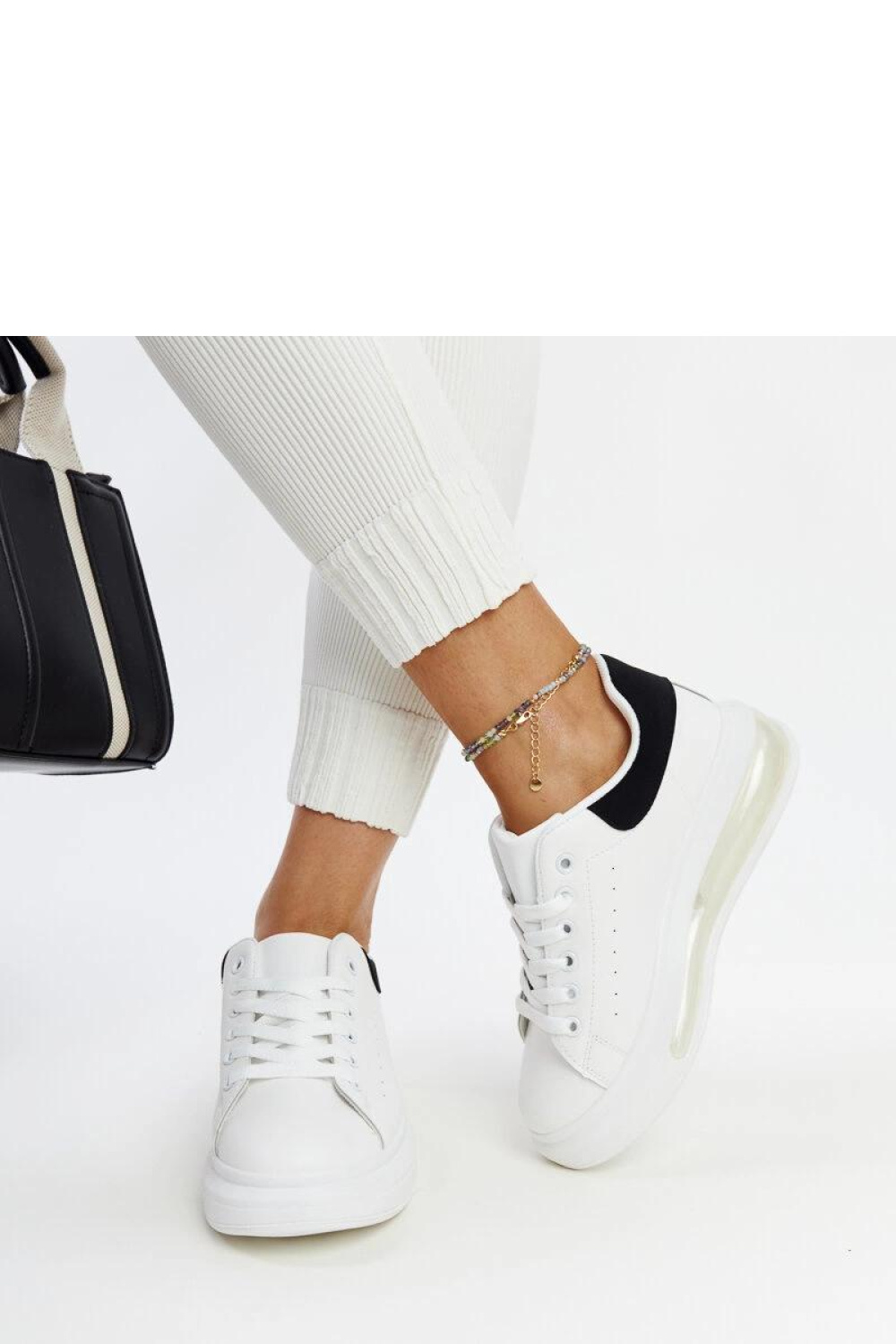 Białe sneakersy na wysokiej podeszwie Zrina - Solea - obrazek 3