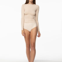 Koszulka nocna T-shirt Model Simple Longsleeve Beige – Julimex