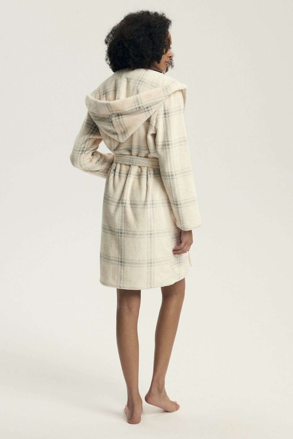 Szlafrok Damski Model Danna 43596-01X Ecru - Henderson - obrazek 3