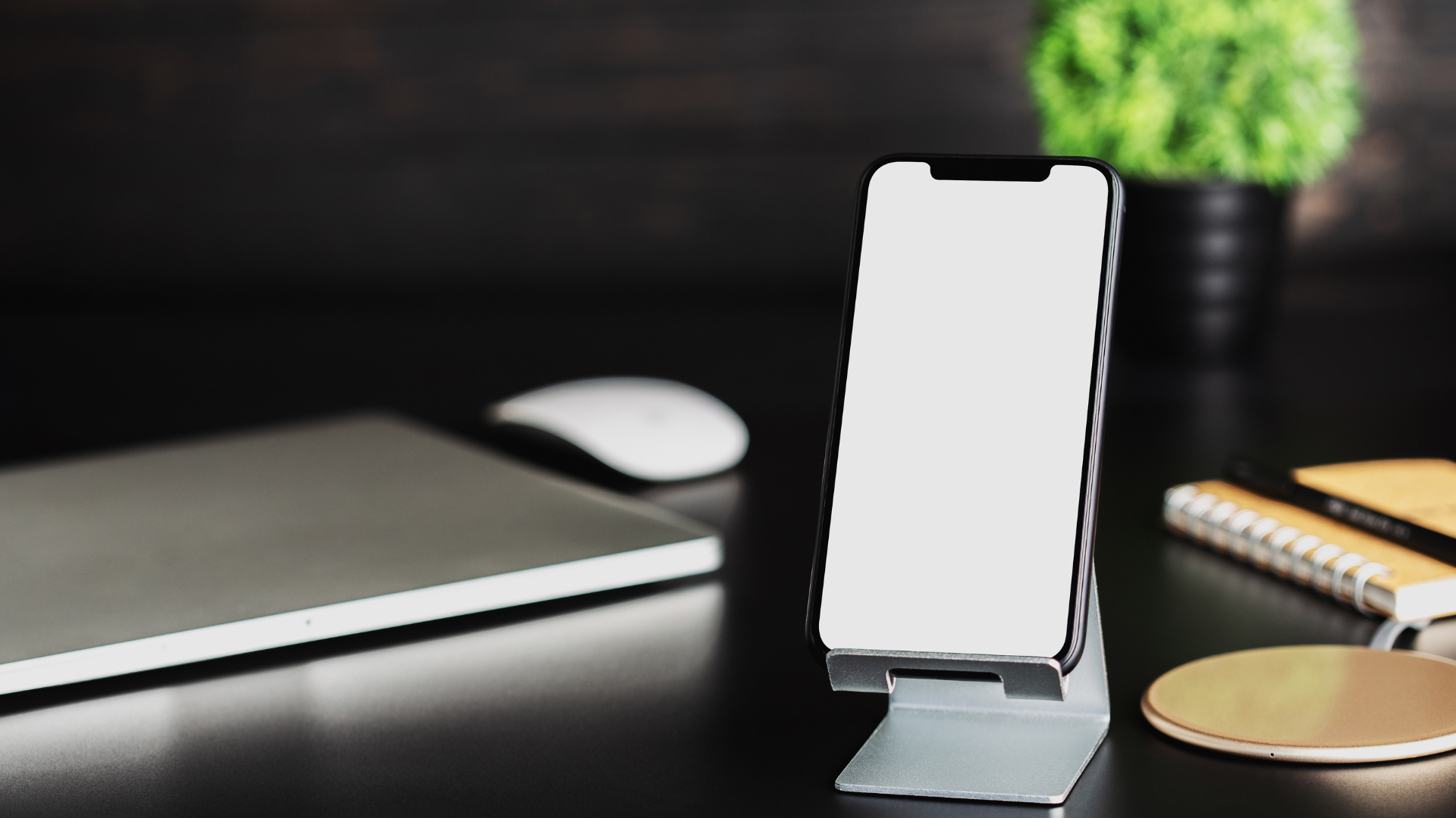 Jak zbudować mobilne biuro: akcesoria, które zmienią laptop w wygodną stację pracy? – Suwałki